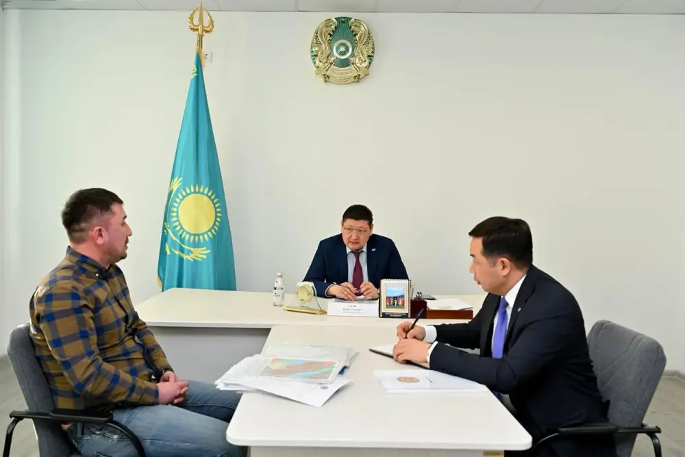 Аким области провел личный прием граждан (5)