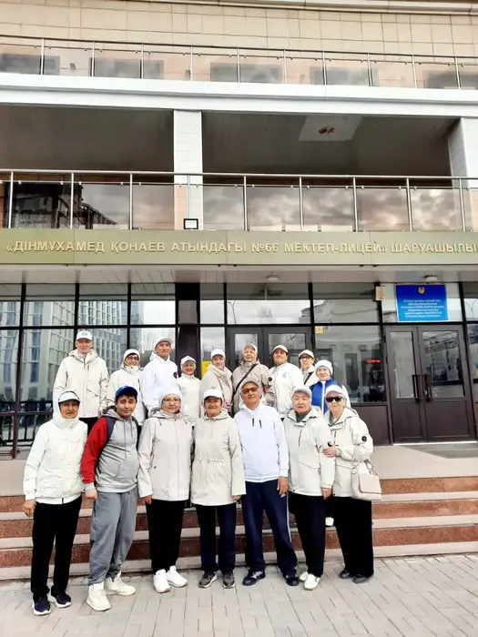 В Астане пенсионеры организовали познавательное мероприятие для школьников (2)