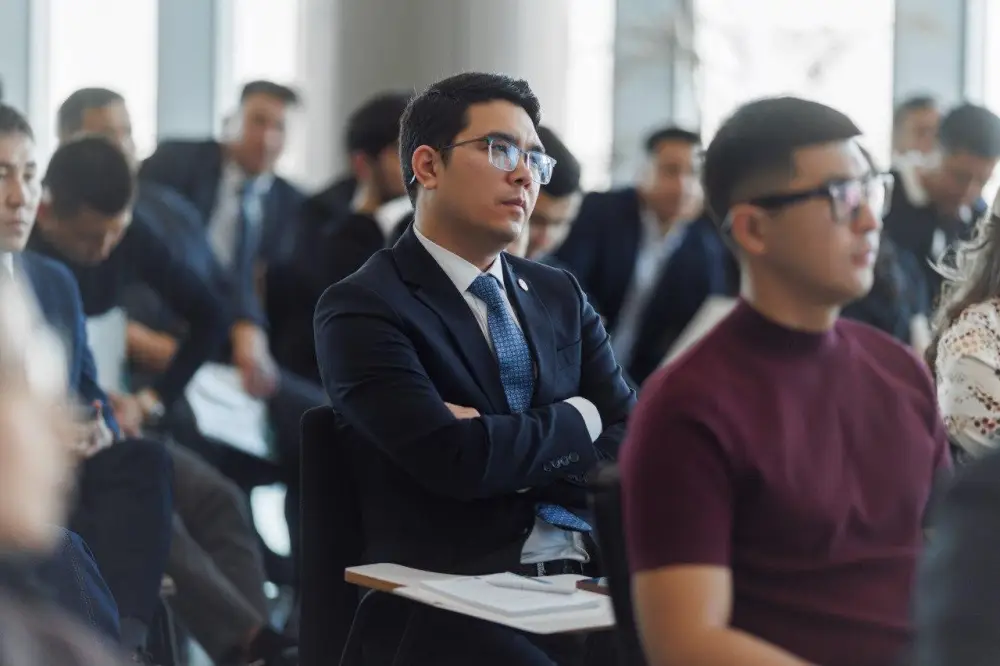 В столице начался обучающий семинар-тренинг для руководителей молодежных ресурсных центров (2)