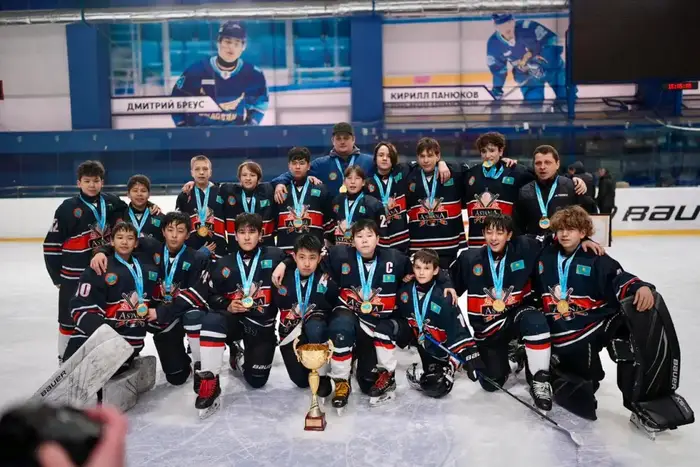 Юные хоккеисты Астаны выиграли чемпионат Казахстана (2)