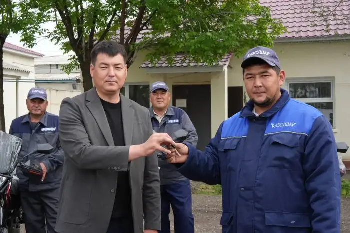 130 мотоциклов предоставлено филиалам РГП «Казводхоз» Министерством водных ресурсов и ирригации (3)