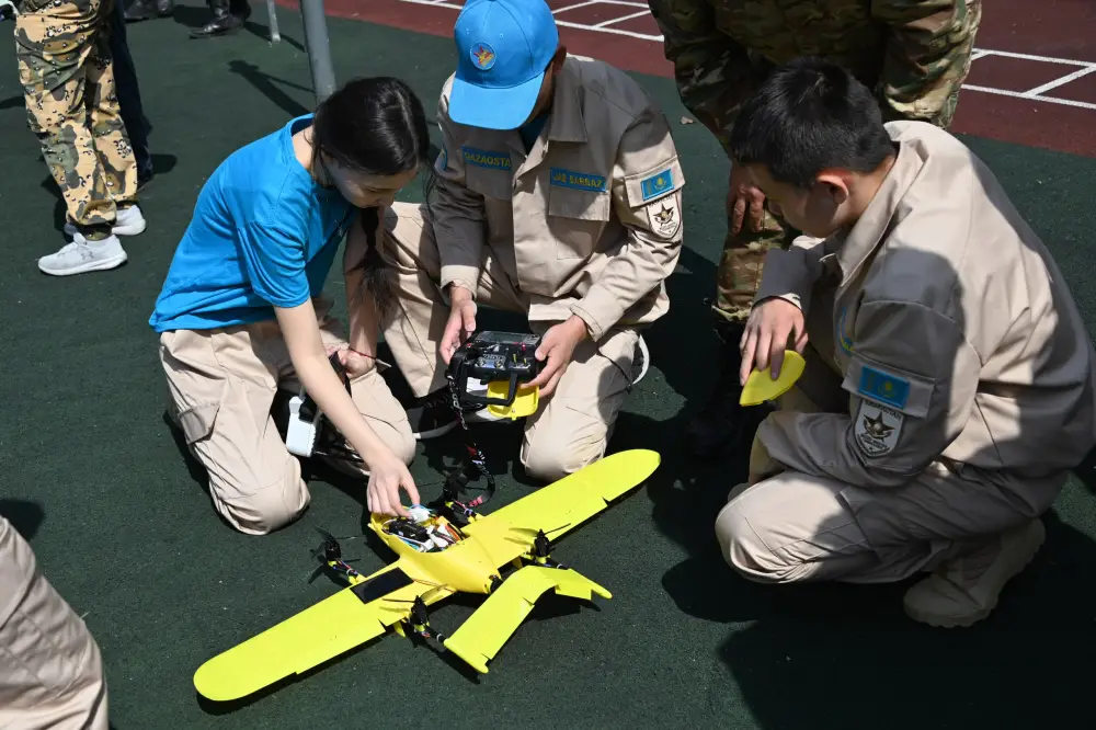 Пятнадцать школьников представят Алматы на международном сборе молодежи «Айбын-2026» (4)