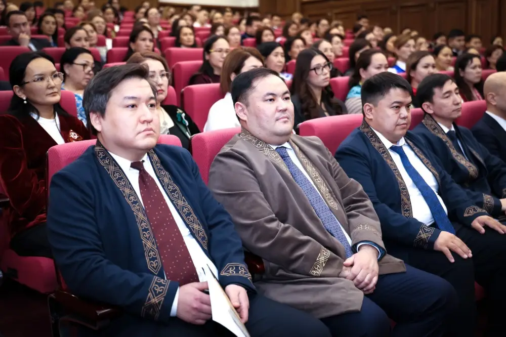 В Министерстве просвещения состоялось обсуждение новой Конституции (3)