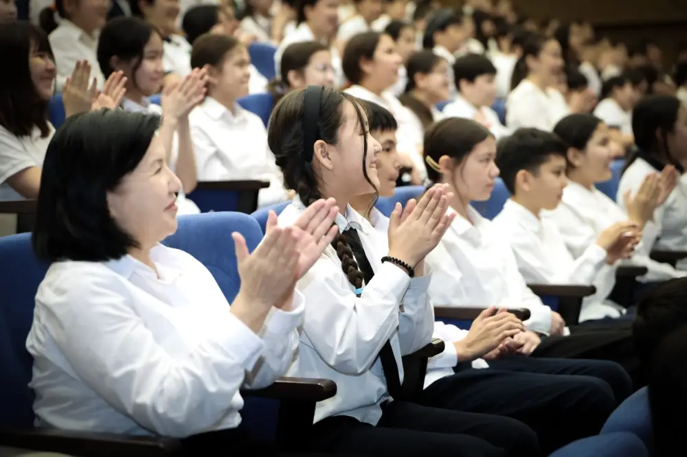 В школах страны прошел общереспубликанский открытый урок здоровья «Мен таңдаған жол» (4)