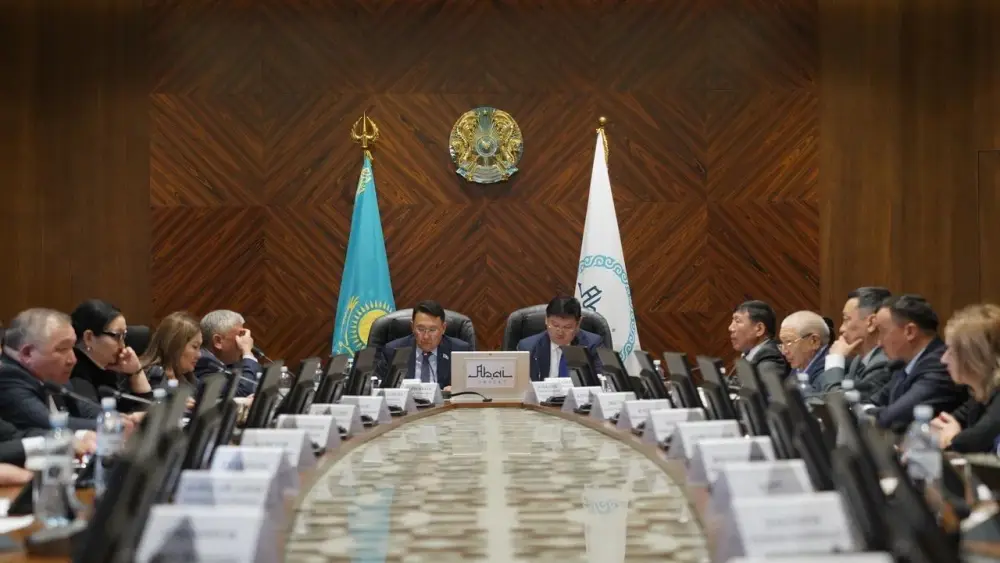 СОСТОЯЛАСЬ ОЧЕРЕДНАЯ ХХХV СЕССИЯ МАСЛИХАТА ОБЛАСТИ АБАЙ (10)