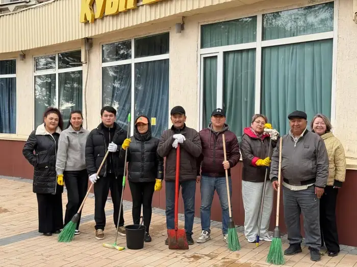 Сотни театралов столицы вышли в поддержку «Таза Казахстан» (7)