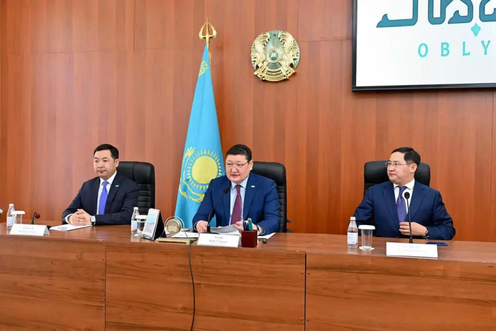 Аким области представил нового акима Бескарагайского района (3)