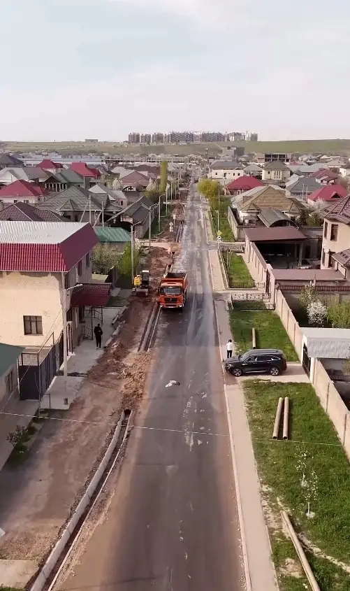 В МИКРОРАЙОНЕ «НУРТАС» ВОССТАНОВЯТ ДОРОЖНОЕ ПОКРЫТИЕ НА 10 УЛИЦАХ (4)