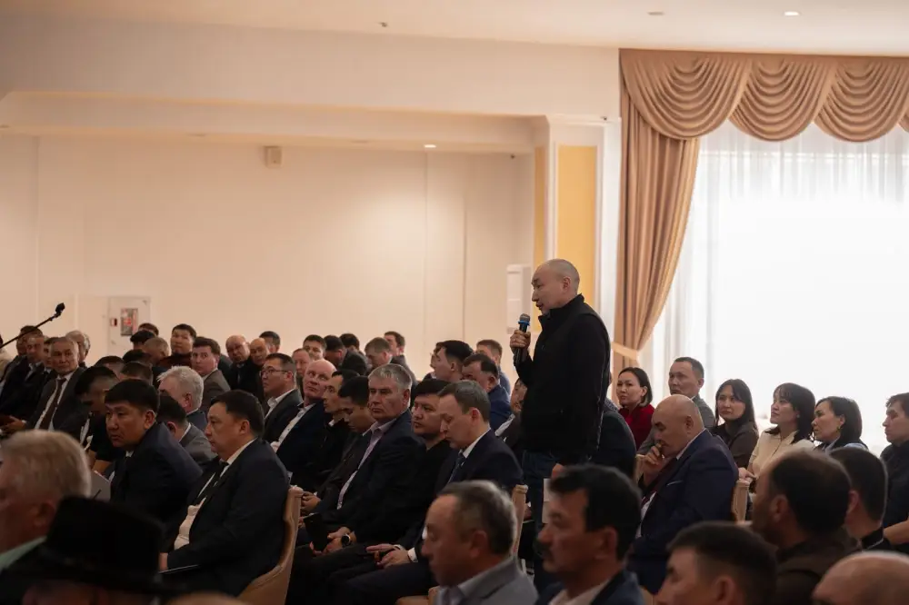 Амангалий Бердалин провел встречу с населением Северо-Казахстанской области (2)