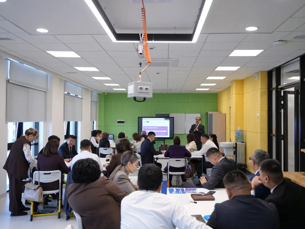 Директора школ «Келешек мектептері» разработали дорожные карты по внедрению STEM образования (4)