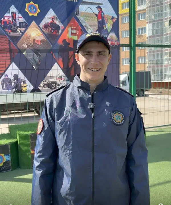 25 этажей за три минуты: в Карагандинской области соревновались пожарные (6)