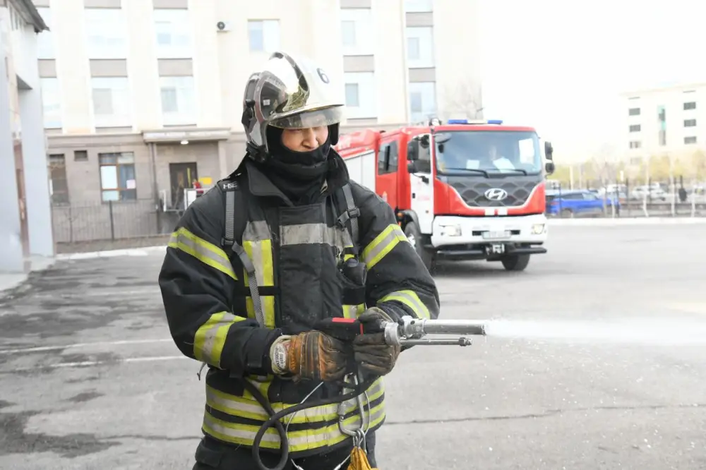 Предупреждение автопожаров: столичные спасатели обратились к водителям (3)