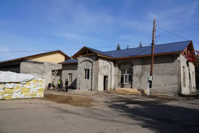 В этом году завершится реконструкция железнодорожного вокзала в поселке Зубовск (7)