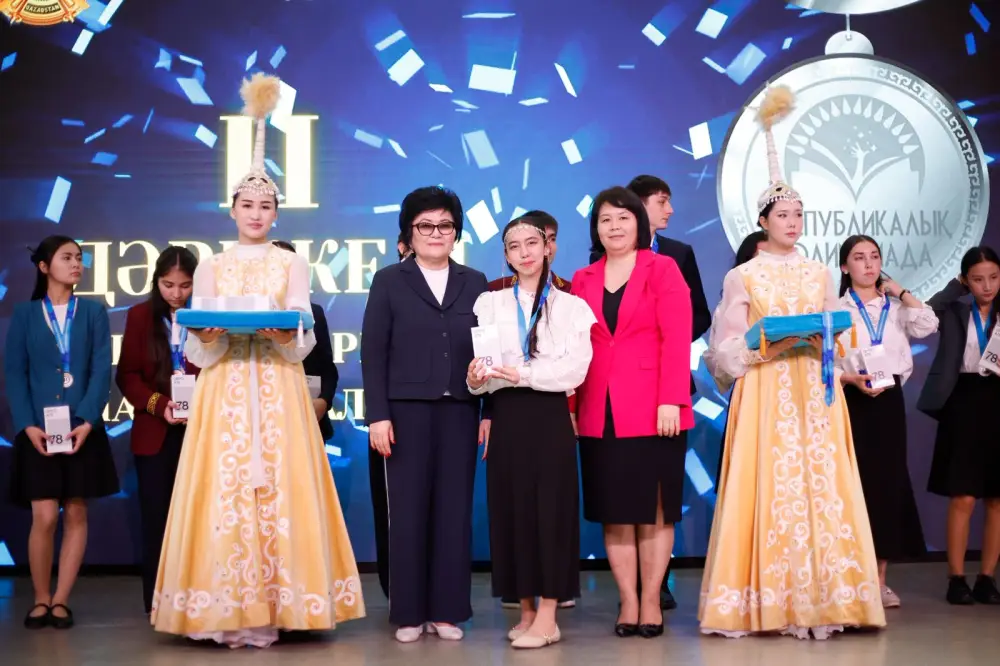 В Таразе завершился заключительный этап республиканской олимпиады по общественно гуманитарным предметам среди учащихся 10-11 (12) классов (7)