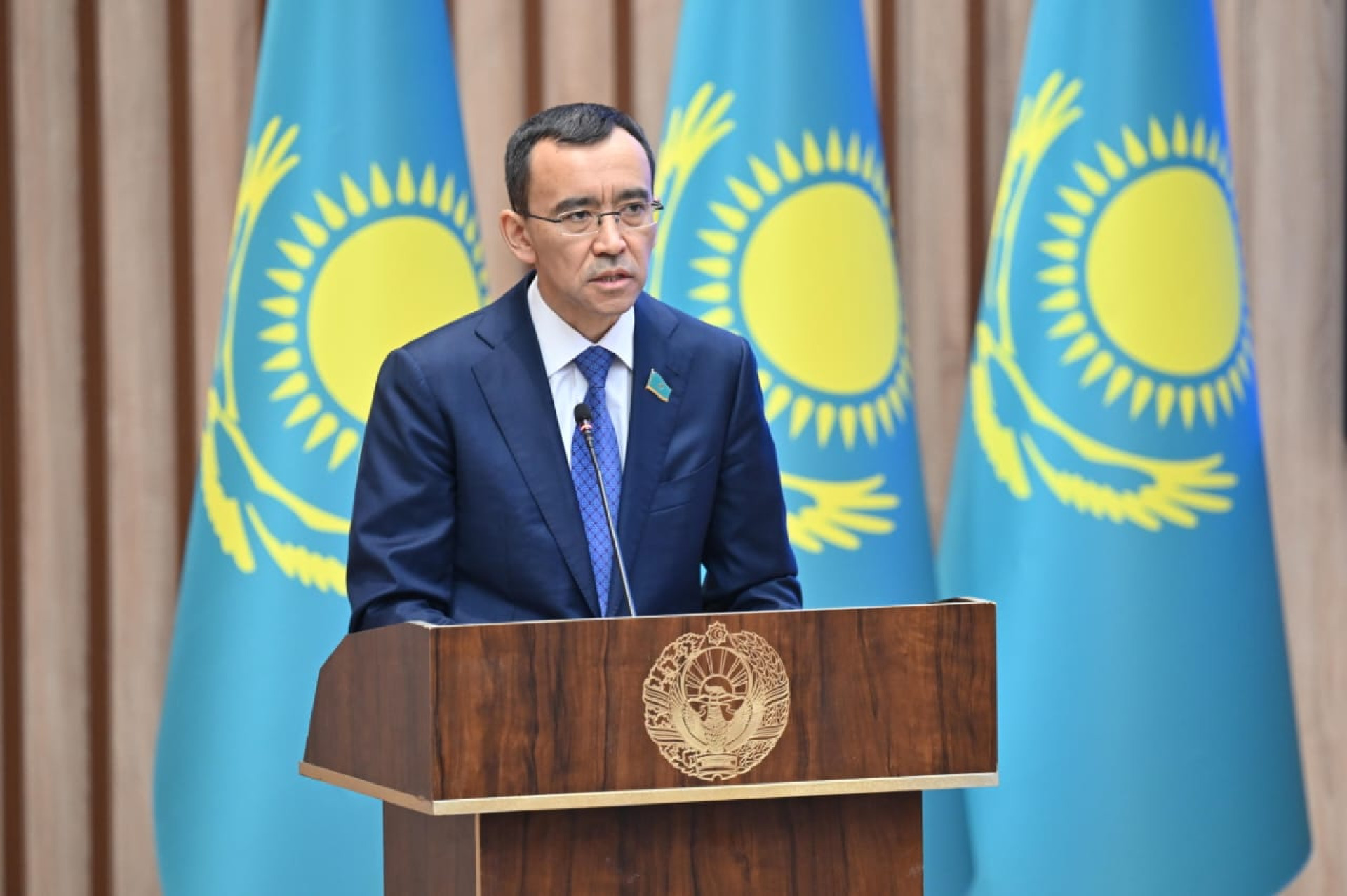 Маулен Ашимбаев на форуме