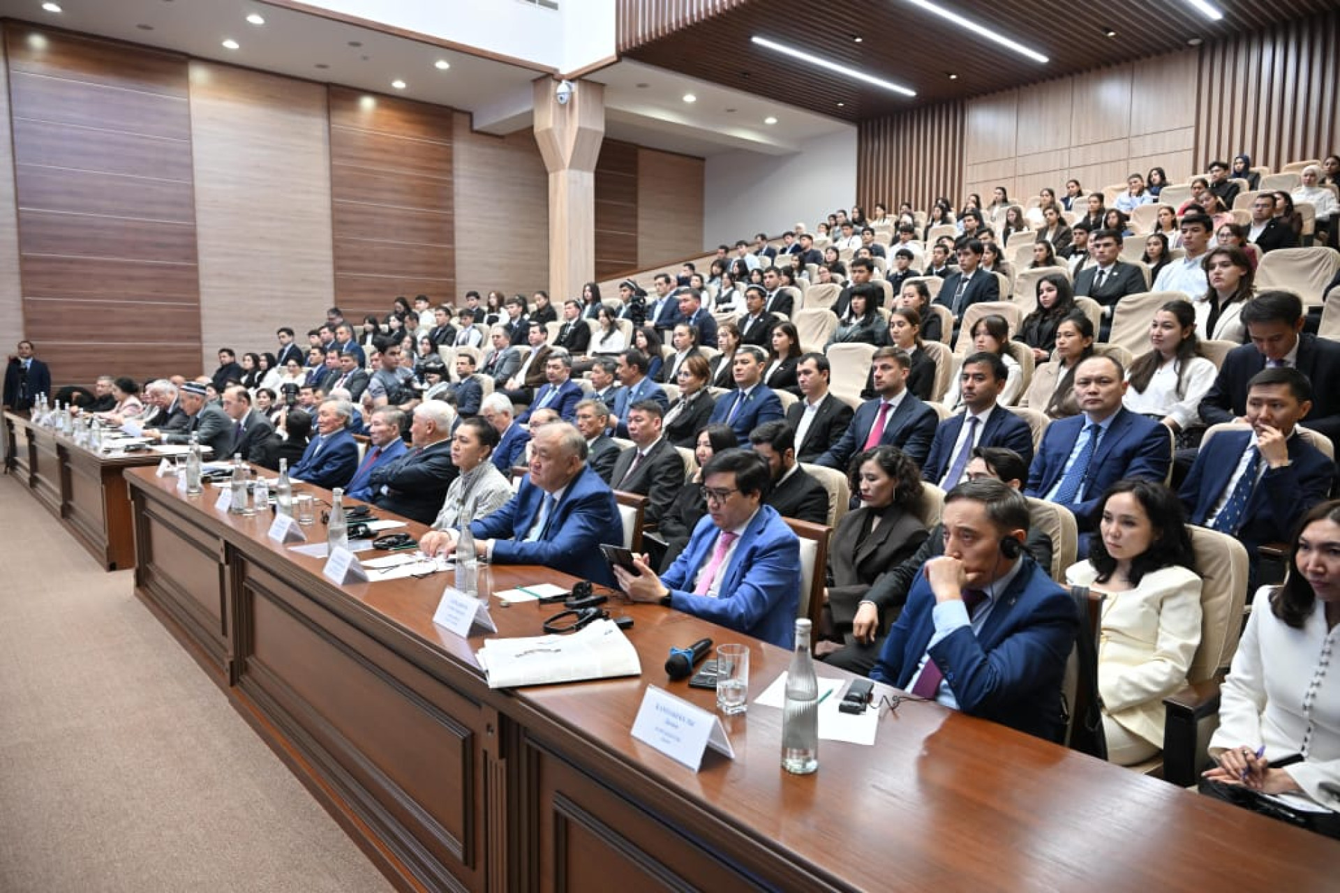 Форум казахской и узбекской интеллигенции