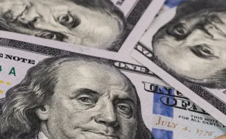 Падение курса доллара в Казахстане: как это отразится на экономике и покупательской способности граждан