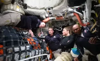 Миссия 'Артемида-2': Четыре астронавта НАСА стартуют в историческое путешествие вокруг Луны