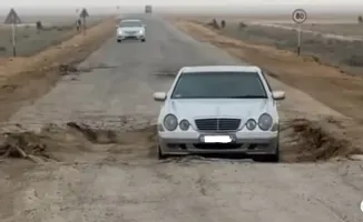 Дорога смерти: как ямы на трассе Жанаозен – Кендерли превращают поездки в опасное приключение