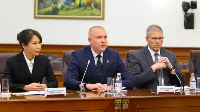 Олжас Бектенов провел встречу с мировыми производителями сельхозтехники: подписаны новые соглашения о локализации производств в Казахстане (5)