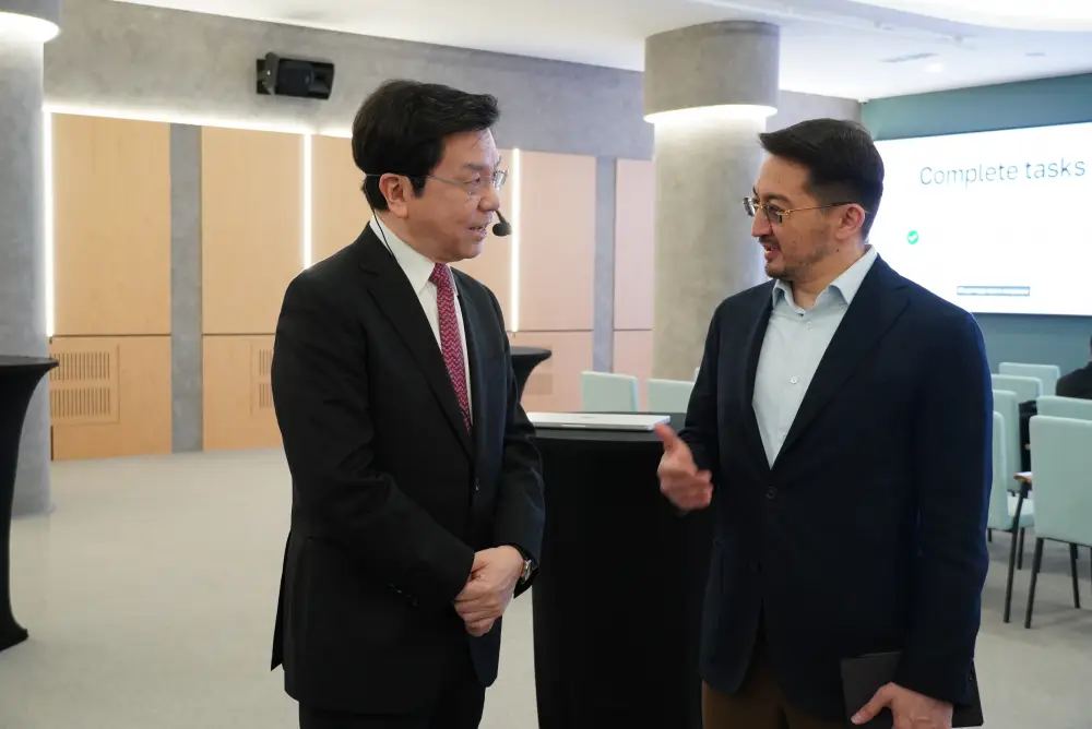 Мировой эксперт Кай-Фу Ли провел обучение в преддверии форума GITEX AI Kazakhstan 2026 (2)
