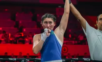Казахстанская боксёрша Аида Абикеева пробивается в полуфинал Кубка мира, поднимая национальный дух после разгромного боя Казахстан - США