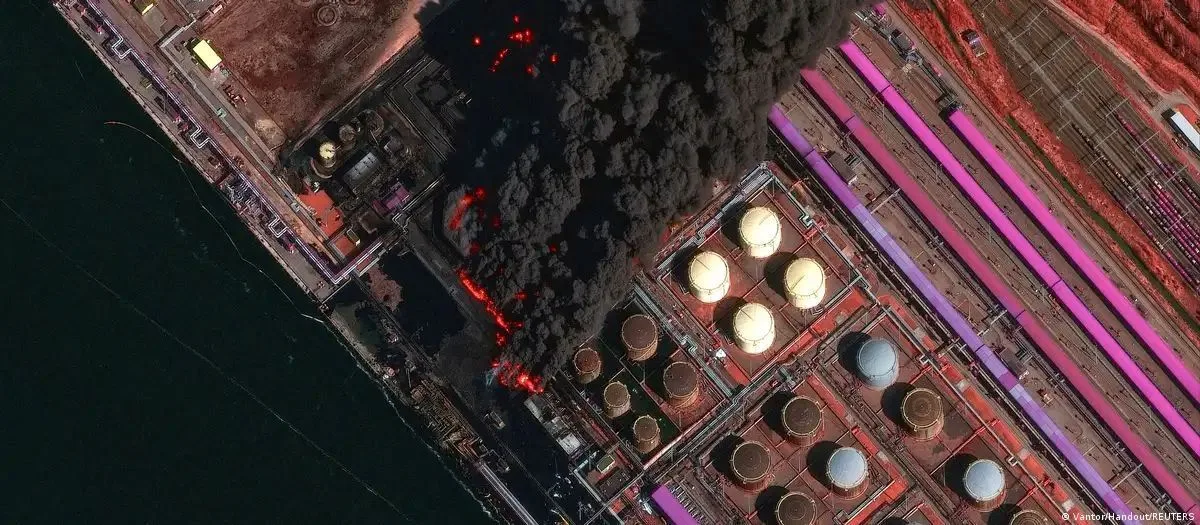 Пожар в порту Усть-Луга в марте 2026 года/Фото: Vantor/Handout/REUTERS Пожар в порту Усть-Луга в марте 2026 года/Фото: Vantor/Handout/REUTERS