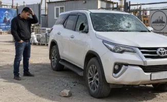 Житель Кульсары разбил стёкла Toyota камнем: вынесен крупный штраф
